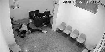 温浩 “过肩摔”引2500万＋网友围观 辅警陈温浩“反杀”偷袭成网红