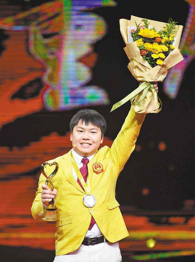 冻伤成就 2019年度“感动重庆十大人物”事迹简介