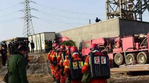 1月10日,山东栖霞金矿爆炸致22人失踪,7天后从井下传出了一张纸条,标注了井下多人的情况