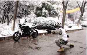 航空style 航母style走红 全民模仿“走你”pose/组图