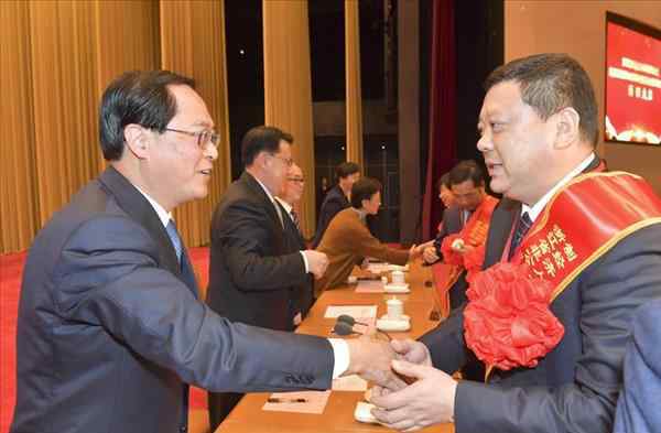 给力新闻 民营经济强则浙江强，民营企业好则浙江好 车俊书记的这个定论提气给力