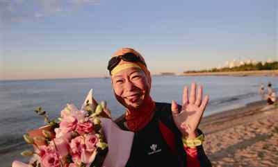 横渡 9名温州人出征！女“泳”士首次成功横渡琼州海峡