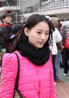 张璐和张琳 北影"最美考生"走红 婉拒《快乐大本营》邀约