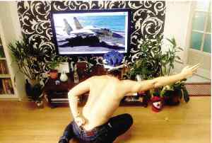 航母style走红 航母style走红 全民模仿“走你”pose/组图