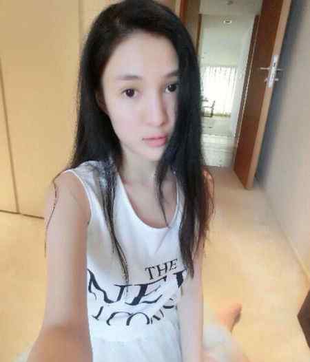 郭美美瘦成闪电 郭美美瘦成闪电 盘点娱乐圈枯瘦如柴的女星/图