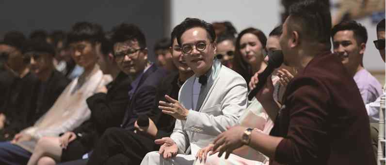 时尚皮鞋 钱金波受邀担任评委 带着商务时尚皮鞋登陆新一期《奔跑吧4》