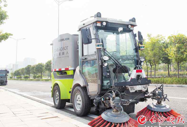 湖南道路清扫车 全国首个 市场化开放式智慧清扫车在天心区投入使用