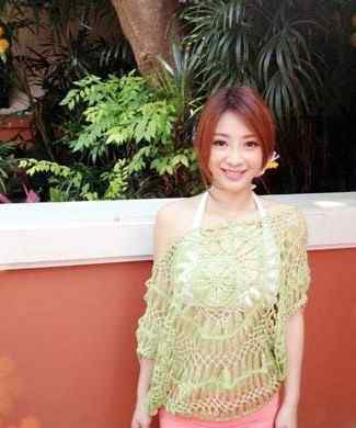 柳岩泰国 柳岩泰国度假照曝光 揭秘美女主播的演艺经历