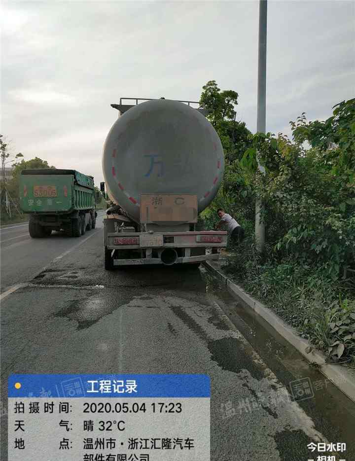 洒水车新闻 消防栓里的“救命水”竟被偷152次！多为洒水车违规取用