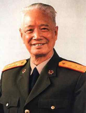 张震四子 最后一位开国中将张震:真正"将门" 四子均为将军