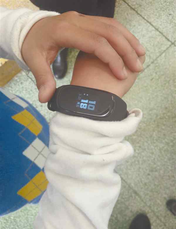 鹿城教育网 鹿城区教育大数据平台上线：戴上一枚智能手环 在校信息一目了然