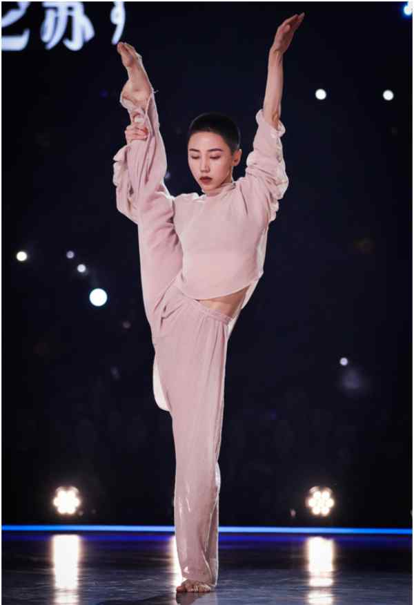 谢欣 专访《舞蹈风暴》谢欣：30+年龄更美好 让我们发现了自己是谁