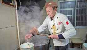 津市牛肉粉 津市的一天，从一碗牛肉米粉开始