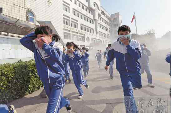 胡美玲 湘潭市推进校园安全工作：守护校园宁静 保障师生安全