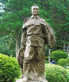 何长功 何长工：共和国缔造者之一，可授大将而未授
