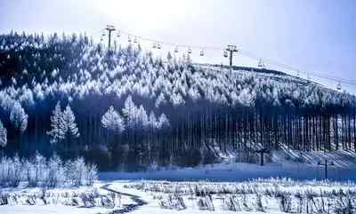 冬季滑雪旅游 冬天就该去滑雪，国内八大滑雪圣地完全攻略！