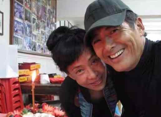周润发与妻子的相处模式引热议 周润发为什么娶陈荟莲