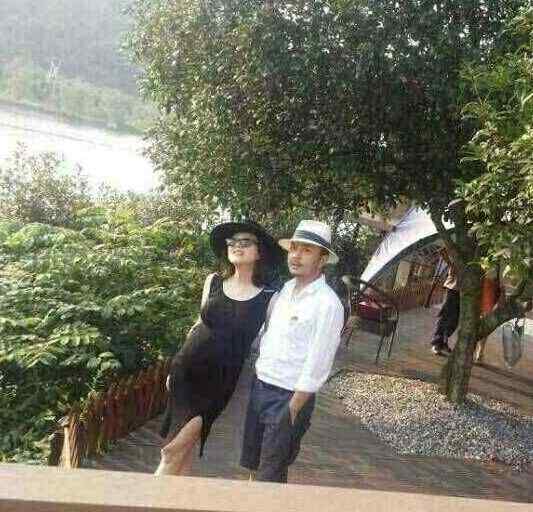 杨乐乐怀孕 杨乐乐怀孕6个月首度露面 与汪涵相偎苗条依旧