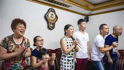 菲尔普斯手机 李朱濠和菲尔普斯握手:太爽了 不想洗手了