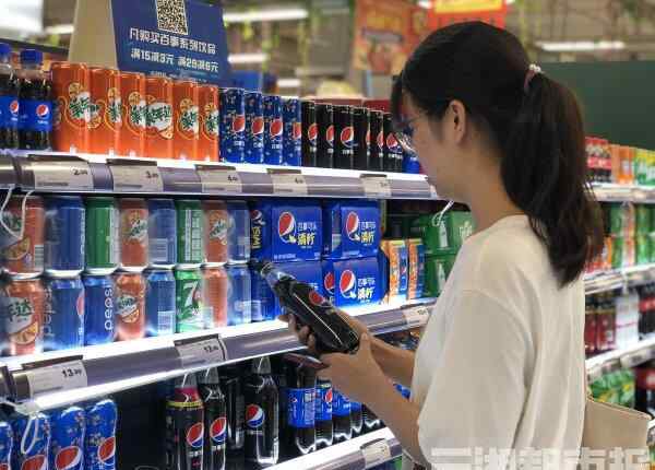 欢迎进入农夫山泉 新老玩家纷纷入局“0糖”饮料，专家提醒：无糖≠不长胖