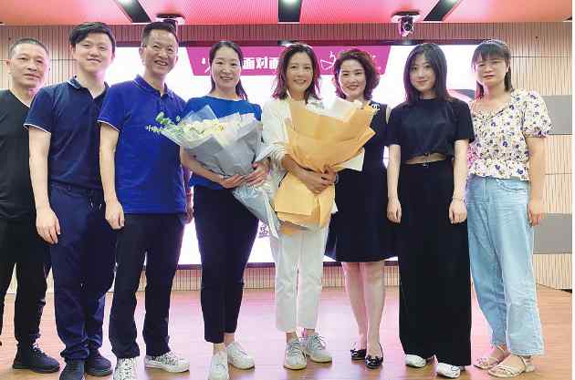 曹众 从影视明星到大学名誉教授 曹众的“美丽转身”