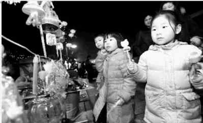 梅溪湖灯展 元宵长沙多场焰火灯会 看现代感灯会去梅溪湖