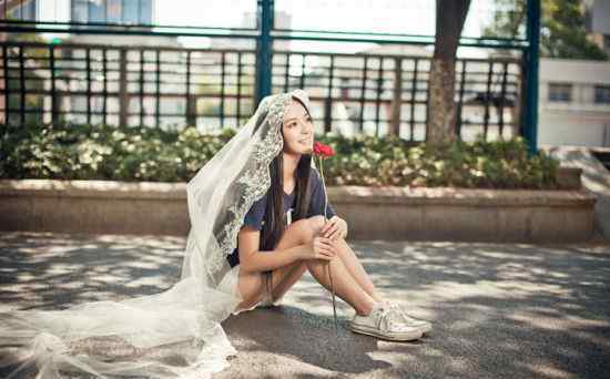 雅礼女神 雅礼女神拍纯美校服照献母校 似小时代郭碧婷