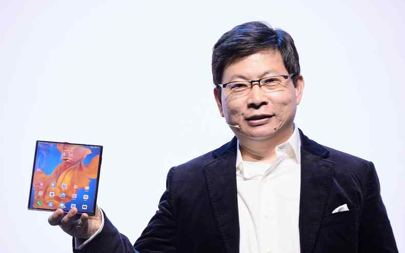 华为折叠手机价格 华为新折叠屏手机MateXs价格公布 国行版售价16999元
