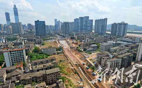 黄兴北路 黄兴北路今年国庆建成，看看老街当初的模样