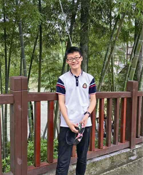 177中学 乐清“学霸”范浩宾：考前一个月分秒必争 课间十分钟也不放过
