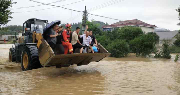浙江洪水 直击现场丨浙江干群合力排险情 严阵以待战洪水