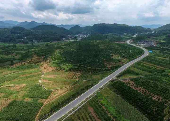 湖南自驾游 湖南十大最美自驾公路，宛如画中游，约上亲友兜风去！