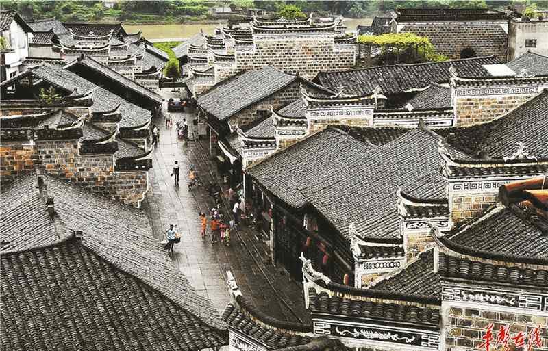 顾家齐 作家彭学明：还有哪里比湘西更美