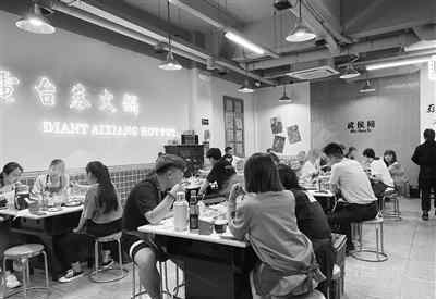 温州火锅店 一条街开出20多家火锅店 温州市区人民路为何变身“火锅江湖”