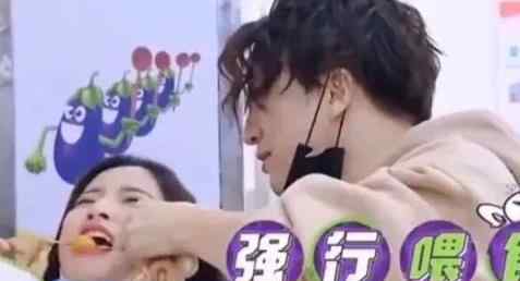 薛之谦强行投喂杨超越惹人厌恶 网友：怜爱妹妹