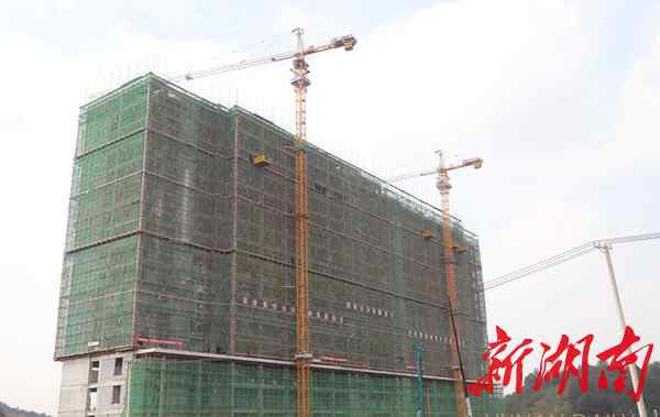 常宁市人民医院 常宁市人民医院扩建项目综合楼顺利封顶