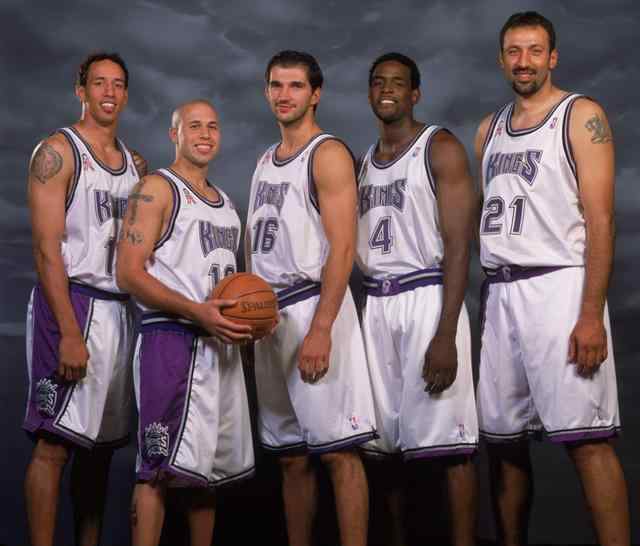 迈克毕比 2002年NBA“国王”惨案，最SHOW国王何以被OK湖人连翻两把