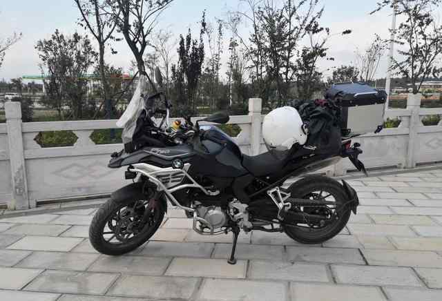 f750 9个月骑了7000公里，宝马F750GS用车感觉分享，优缺点都有