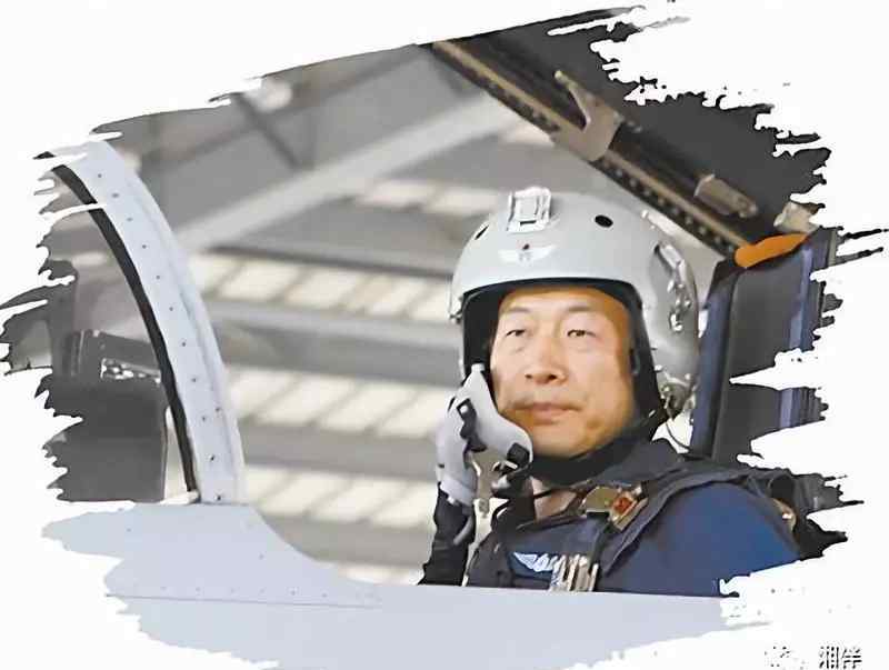 现役最年轻的少将 这位湘籍军官成现役最年轻中将，多次刷新纪录