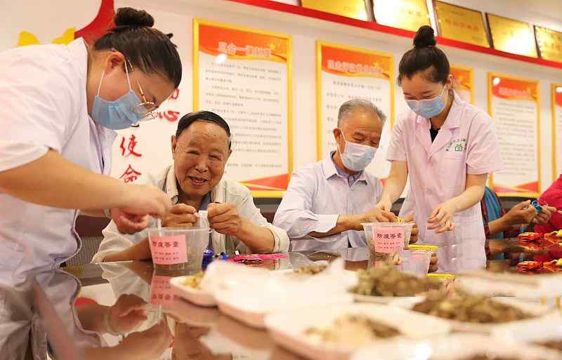 老年法 如何让老龄社会治理有法可依、有章可循？专家学者、律师这样说