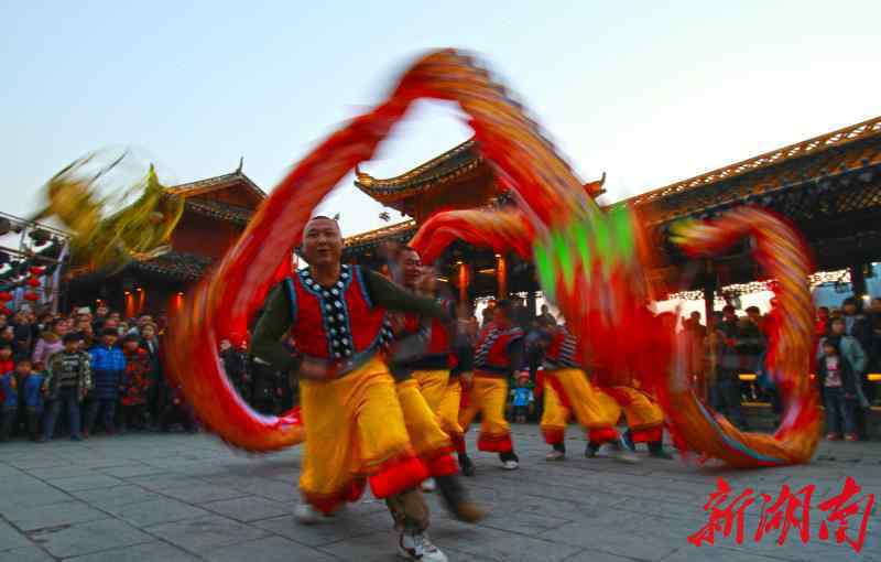 投资15万开农家乐图片 15万游客花垣过大年  十八洞村等乡村游受青睐