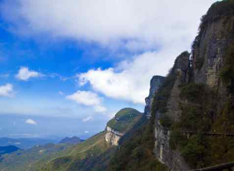 重庆金佛山旅游攻略 重庆周末旅游去哪玩？金佛山旅游全攻略