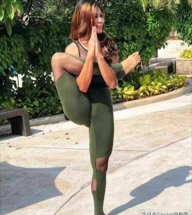 大腿按摩器 瘦腿对你来说困难吗？试试环形夹腿按摩器，把你的大腿缝瘦出来