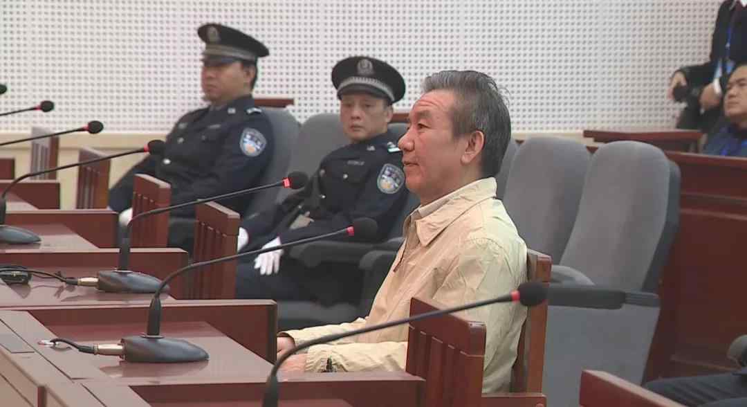 陈三新 湘潭市委原书记陈三新受贿案在株洲公开审理
