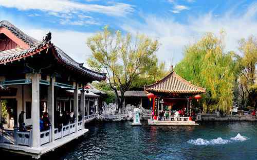 济南著名旅游景点 秋季旅游好去处 盘点“泉城”济南十大必游景点