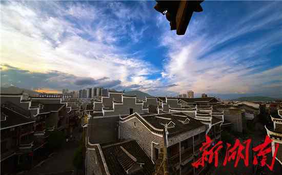 吉首一中 一座“哑铃”城市的精彩蝶变——吉首市“四大工程”建设助力迈入“大城时代”