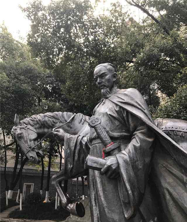 营盘 营盘路上忆稼轩，气吞万里如虎
