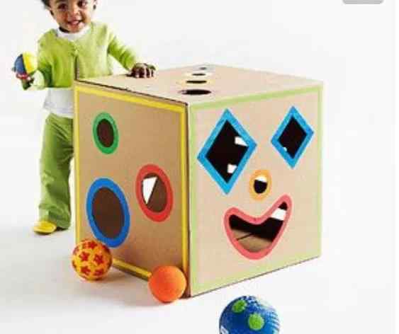 纸盒怎么做简单的玩具 上百块的益智玩具，简单几步就能做，强大的纸箱旧物改造手工！