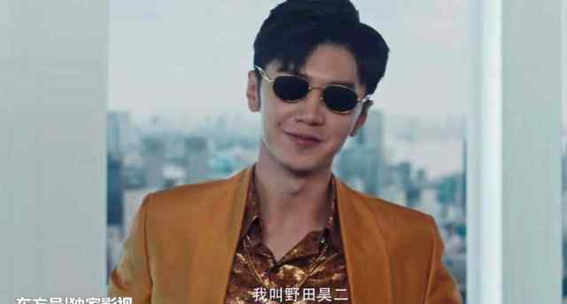 陆菁菁 不输孟美岐吴宣仪，还是蔡徐坤导师，她是《唐人街探案》颜值担当