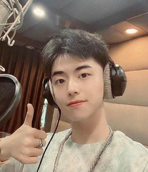 许嵩方晒出曲谱回应被抄袭 究竟是怎么回事始末回顾